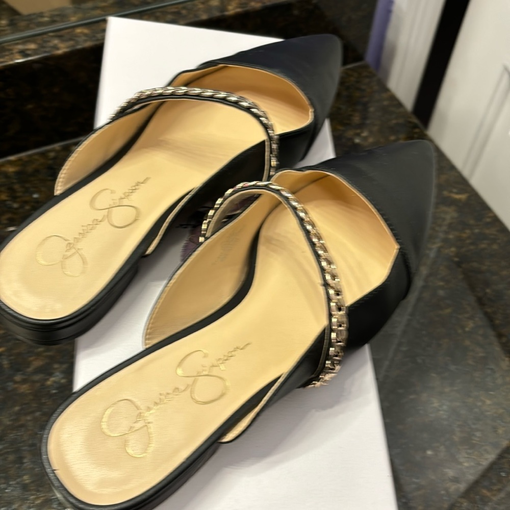 Jessica Simpson flats 🥿 “Loussie”